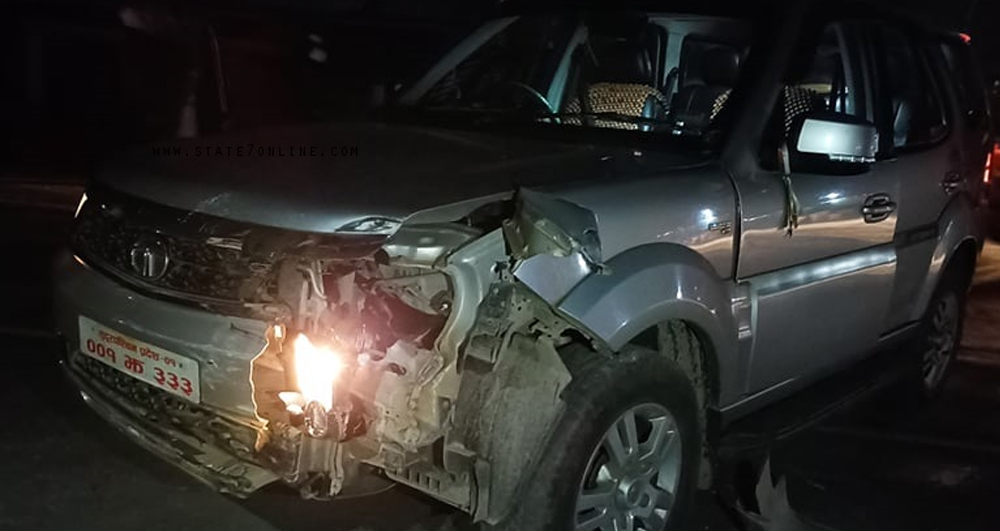 कैलालीमा पर्यटन मन्त्री आले चढेको गाडी दुर्घटना