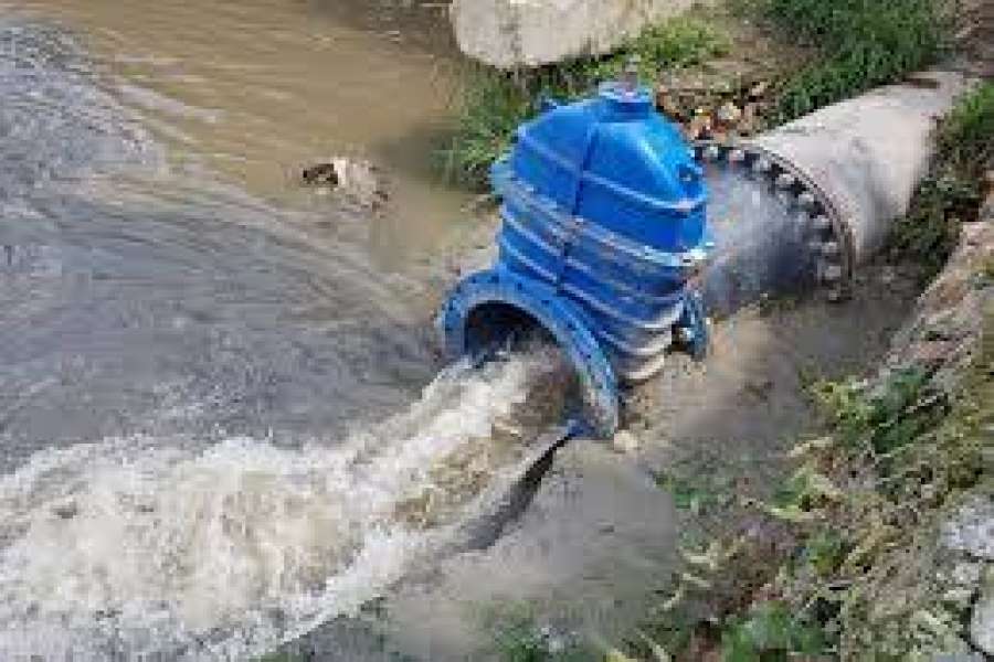 टीकापुरमा सतही ढल तथा मानव मलमूत्रीय नाली निर्माणमा समस्या