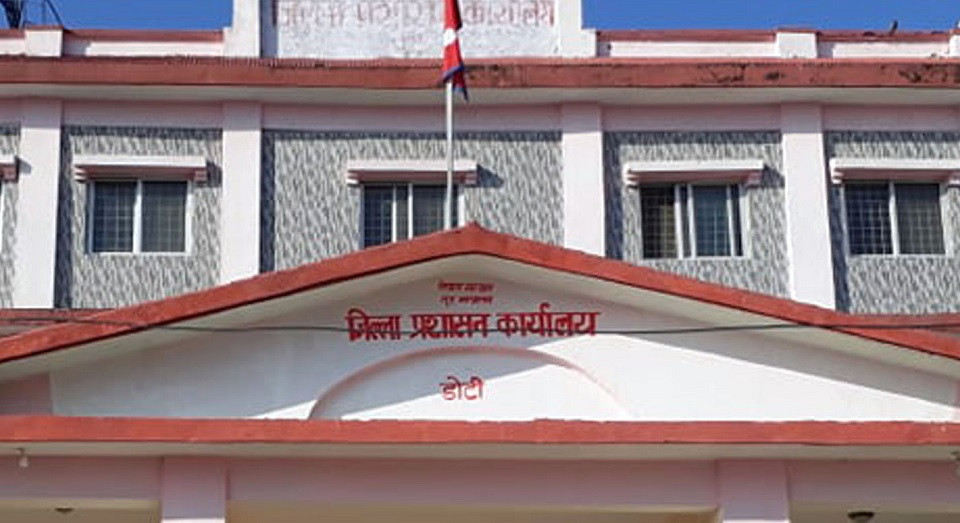 डोटीमा सार्वजनिक सेवा प्राप्त गर्न कोरोना विरुद्धको खोप कार्ड चाहिने (आदेश सहित)