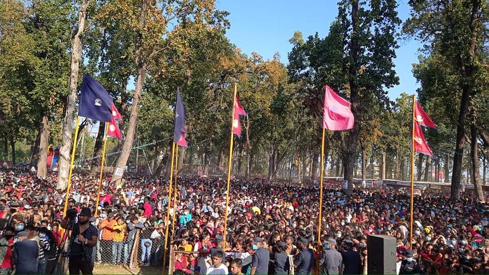 अत्तरिया महोत्सवमा आज दर्शकको संख्या उल्लेख्य (फोटो फिचर )