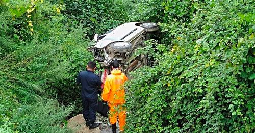डडेल्धुराको गन्यापधुरामा कार दुर्घटना, ४ जना घाइते