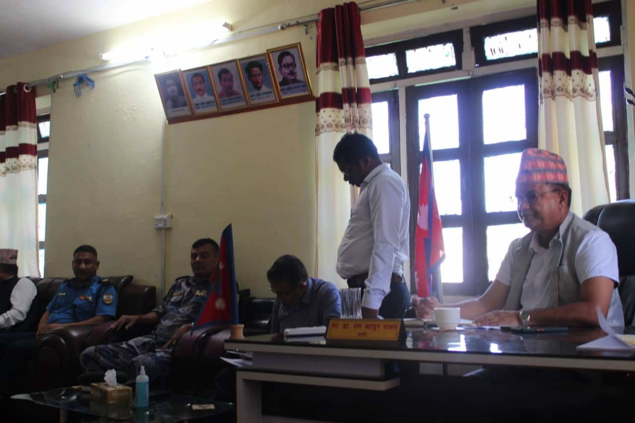 दार्चुलामा बाढीका कारण ज्यान गुमाएका परिवारलाई एक लाख राहत