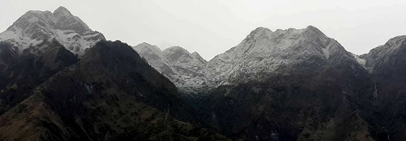 दार्चुलाकाे अपिहिमाल र ब्याँस गाउँपालिकाका केहि स्थानहरुमा हिमपात