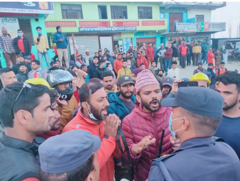 डडेल्धुराबाट सागर ढकाल भन्छन् :‘मलाई जोगाईदिनुस,मलाई चुनाव प्रचारमा रोक लगाईयो’