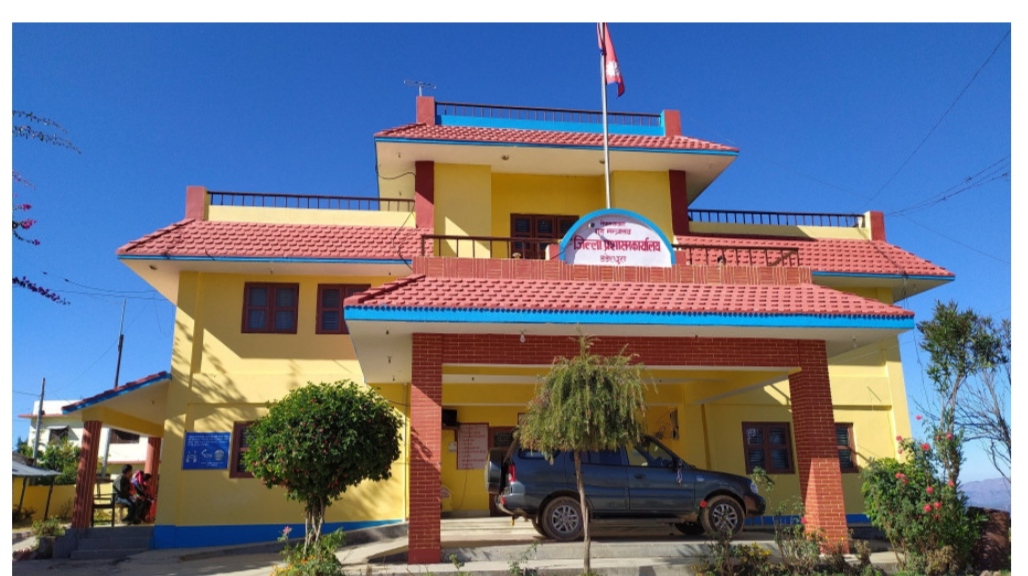 डडेल्धुरामा एकैदिन १७३ कर्मचारी अनुपस्थित