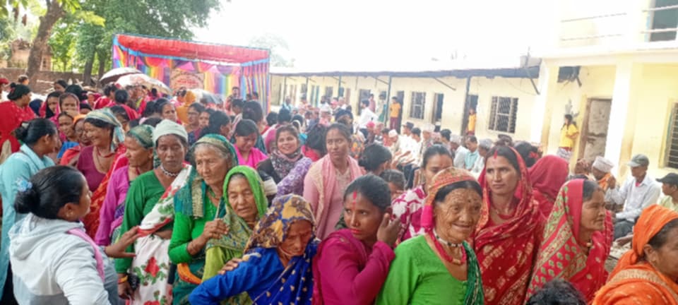 गोदावरीको लालपुरमा आँखा शिविर सुरु