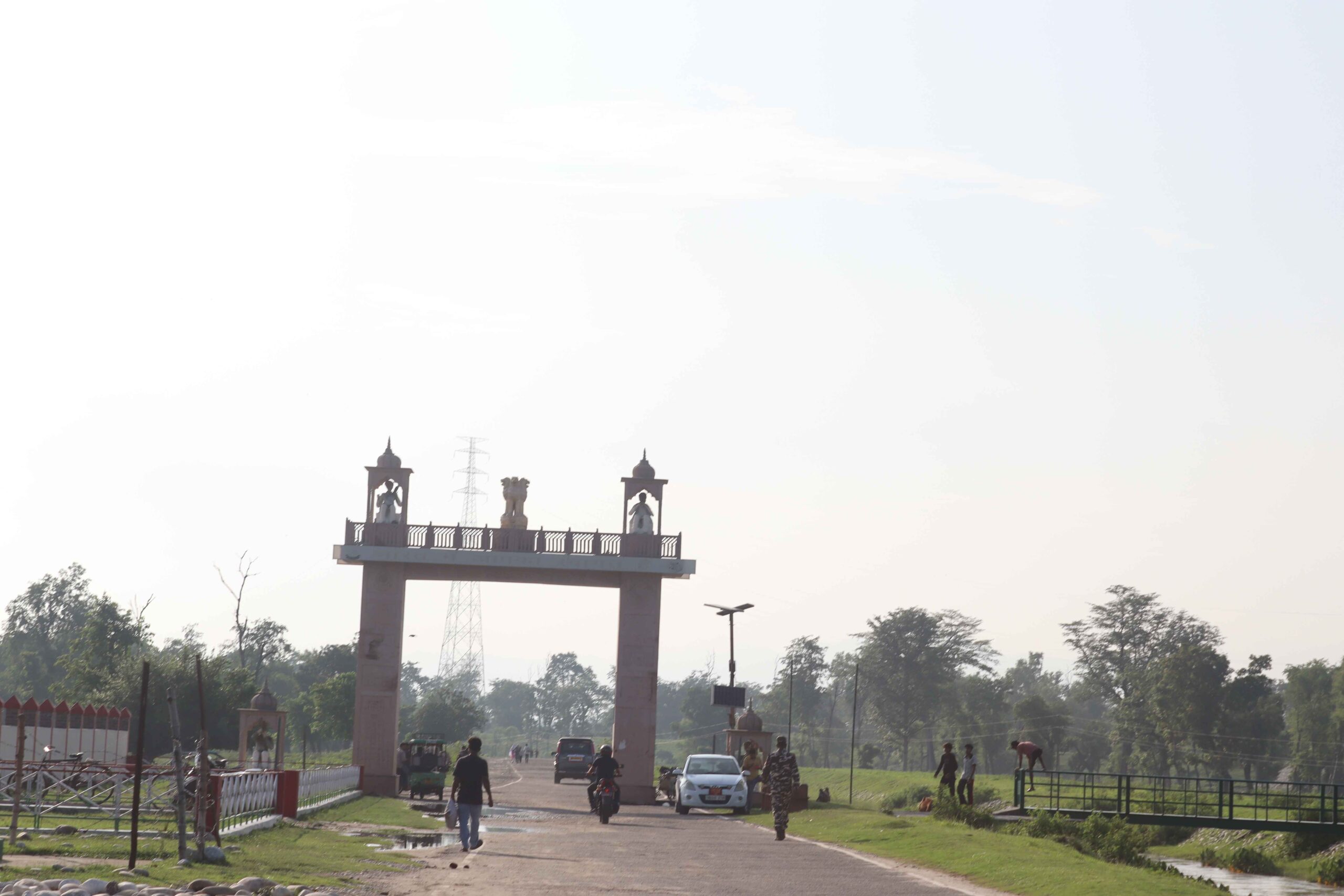 कैलाली र कञ्चनपुरका सीमा क्षेत्रमा सशस्त्रले थप्यो जनशक्ति