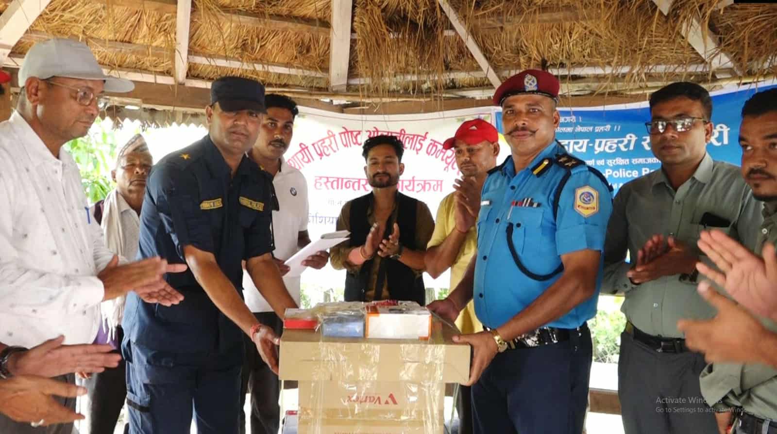 ओलानी अस्थायी प्रहरी पोष्टलाई कम्प्युटर र प्रिन्टर सहयोग