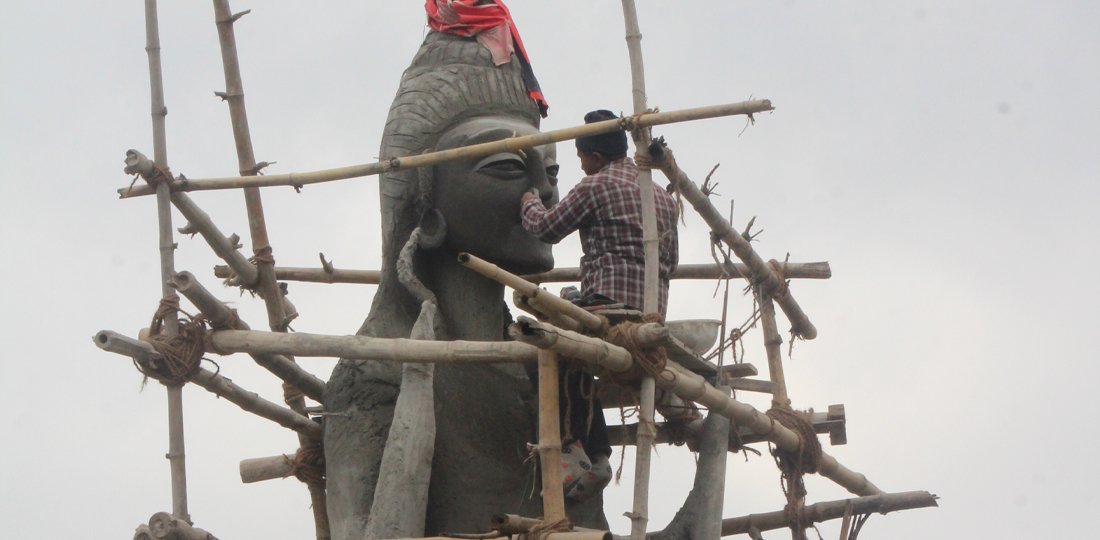 चन्दा सङ्कलन गरी ३३ फिट अग्लो शिवकाे मूर्ति निर्माण हुँदै
