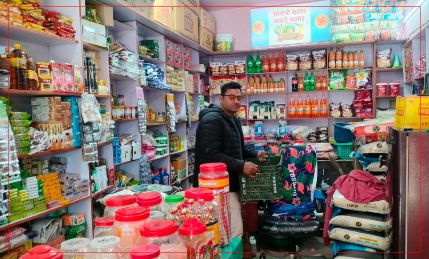 विदेशबाट फर्केर गाउँमै ‘सस्तो बजार’ सञ्चालन