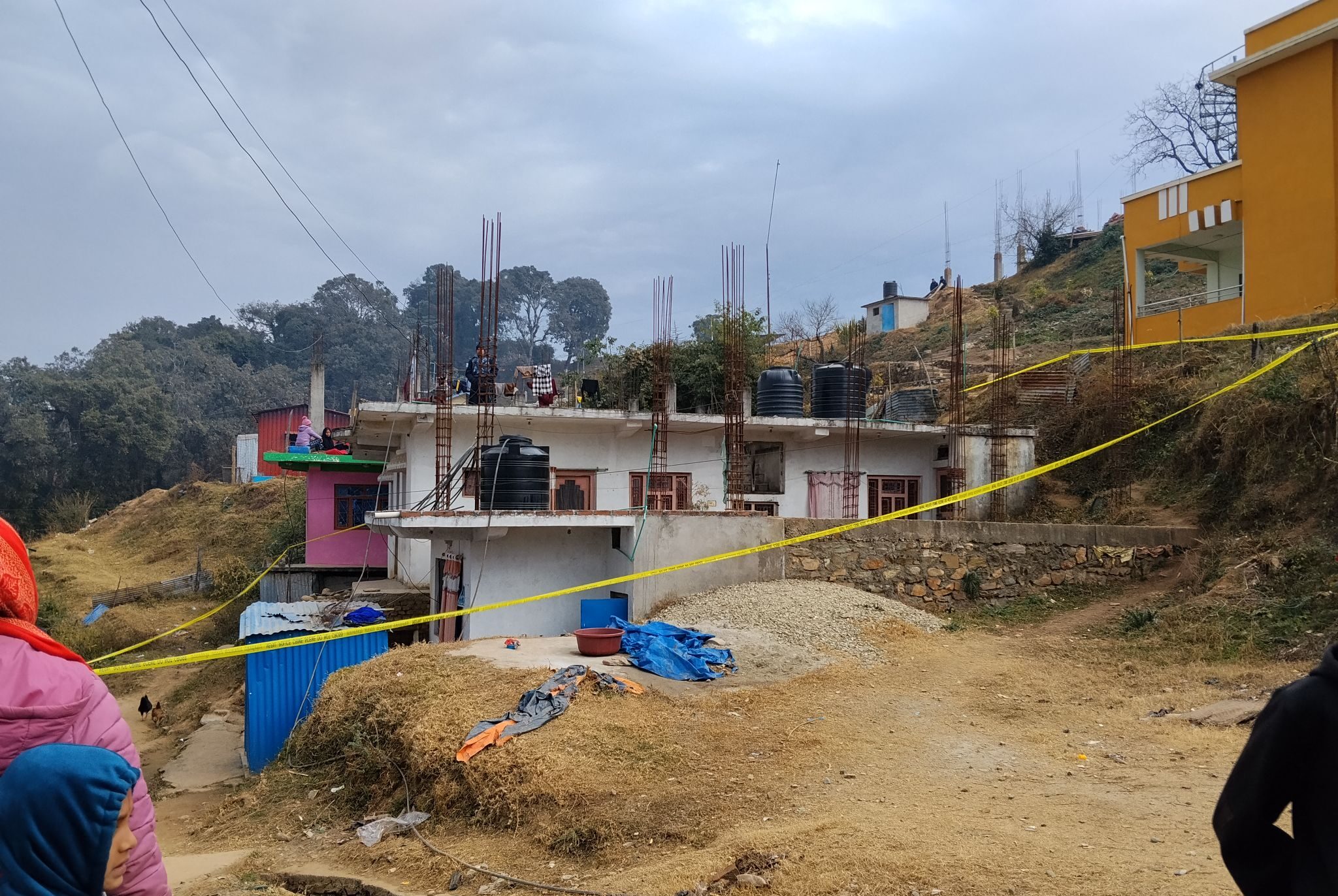 डडेल्धुरामा एक महिला मृत फेला, अनैतिक सम्बन्धमा रहेका प्रहरी पक्राउ