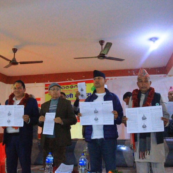 कैलाली–४ का कांग्रेस उमेदवार विष्टले सार्वजनिक गरे प्रतिबद्धता पत्र