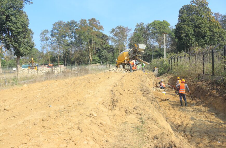 गोदावरीमा एडीबीको सहयोगमा कालोपत्रे हुँदै ८ सडक
