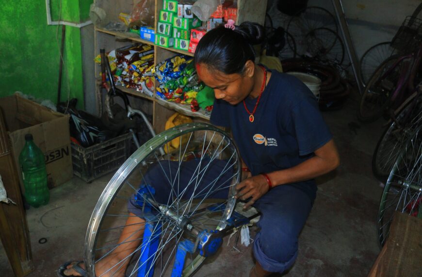 साइकल मर्मतबाट आत्मनिर्भर बनेकी राधिका(भिडियो)