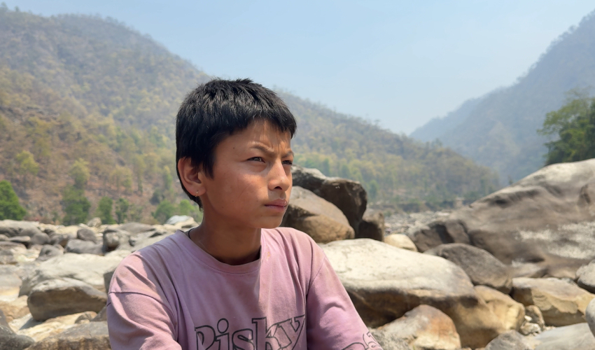 एक भारी घाँसका लागि बाबुछोरा नै कर्णालीमा बगेपछि…