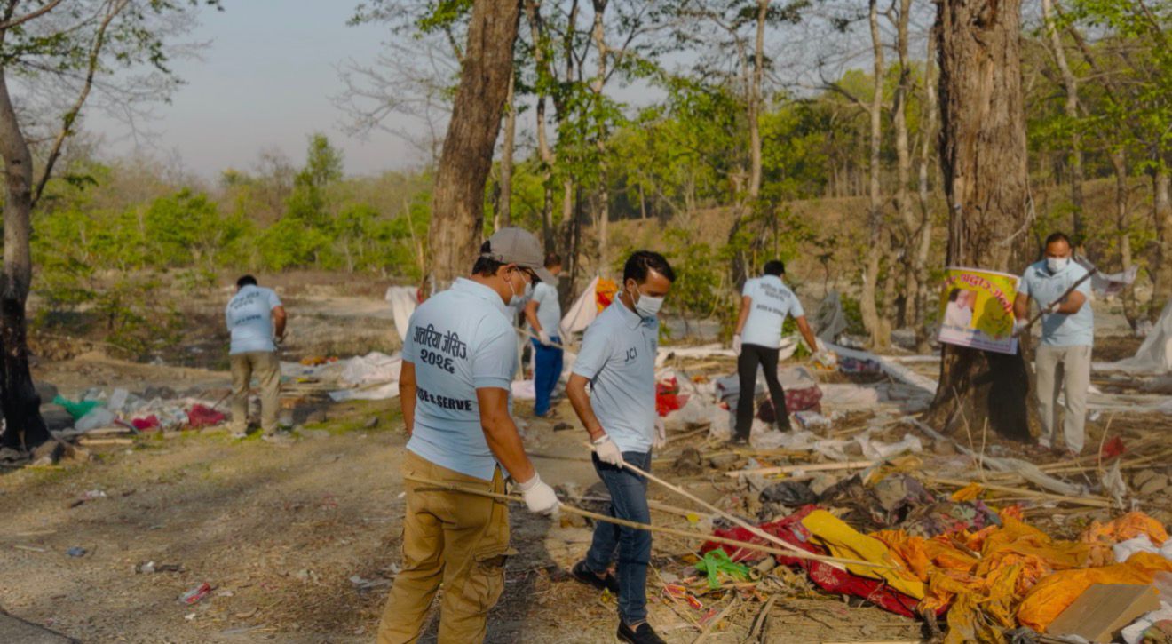 अत्तरिया जेसिजद्वारा गोदावरी आर्यघाट सरसफाइ