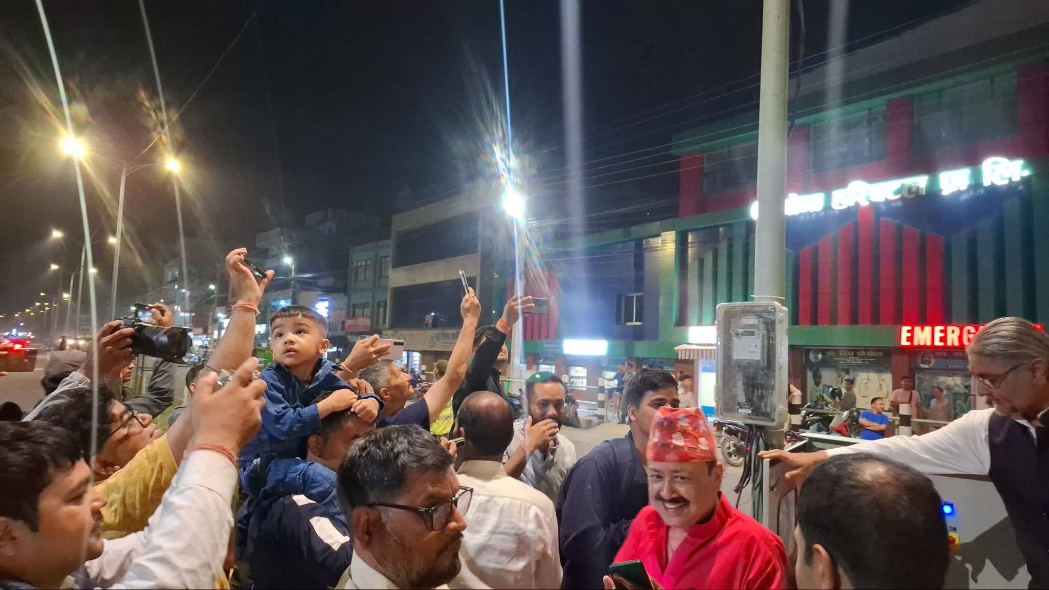 धनगढीमा एकै पटक नौ स्थानमा स्मार्ट स्ट्रिट लाइटको उद्घाटन