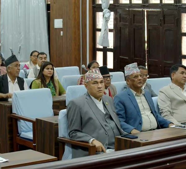 तीन सातापछि प्रदेश सभामा बजेट प्रस्तुत गर्दै सुदूरपश्चिम सरकार