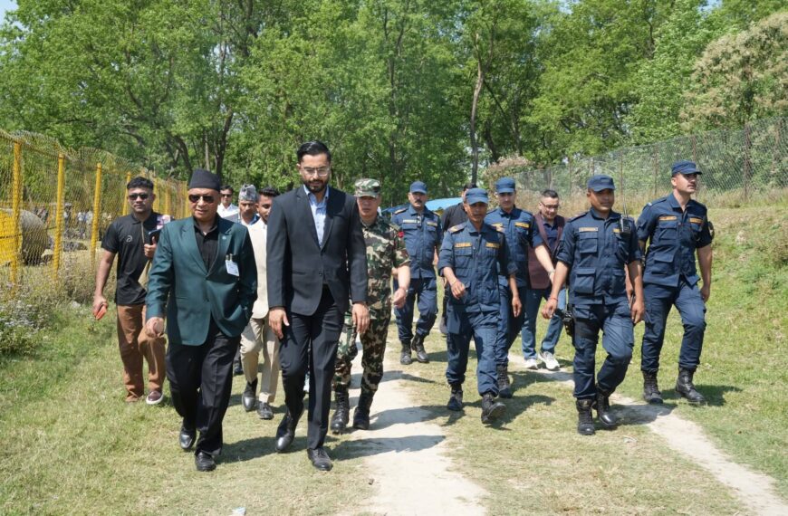 शिक्षामन्त्रीले गरे फाप्ला क्रिकेट मैदानको अवलोकन, प्राथमिकतामा राखेर काम गर्ने प्रतिबद्धता