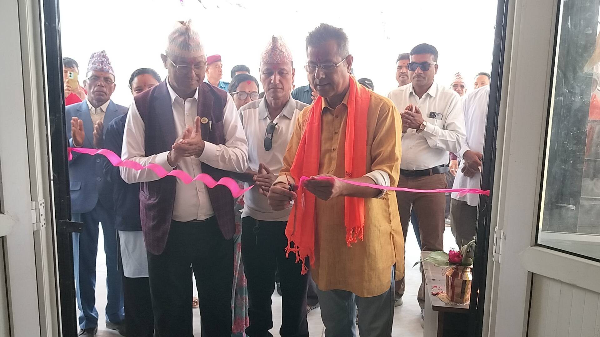 गोदावरी –१२ को वडा कार्यालय भवनको नगर प्रमुख भट्टद्धारा उद्धघाटन