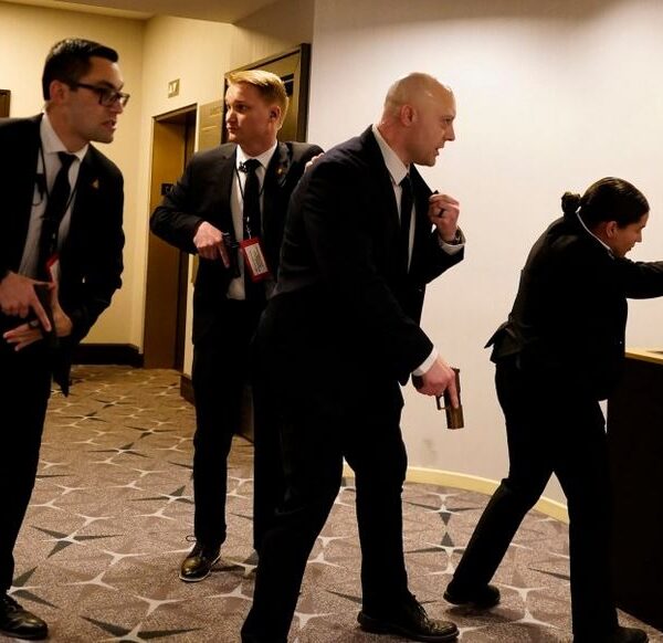 ह्वाइट हाउस संवाददाताको रात्रिभोजमा गोली चल्यो, ट्रम्पलाई सुरक्षित बाहिर निकालियो