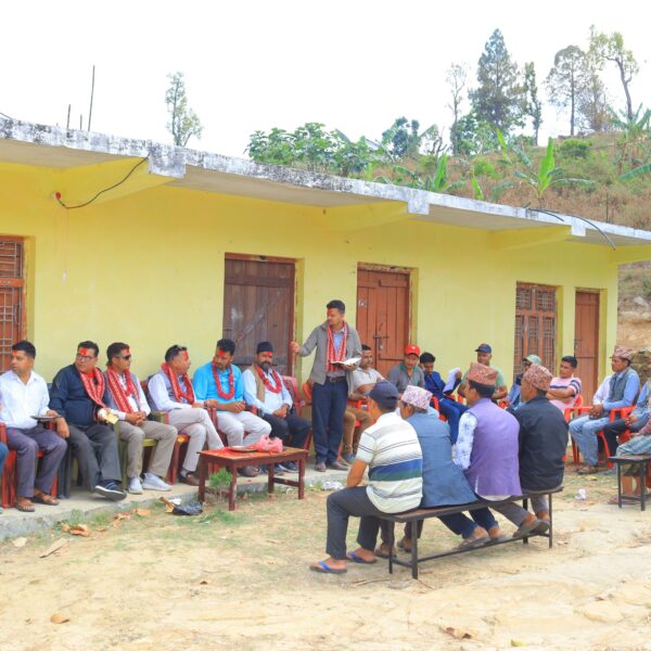 जनताका बिचमा सांसद कोइरालाः गाउँगाउँ पुगेर भने जनताको कामका लागि पार्टी हेर्दैनौ