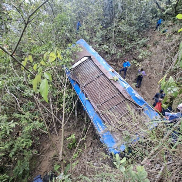 सुपा देउराली मन्दिर दर्शन गरेर फर्किँदै गरेकाहरु सवार बस दुर्घटना