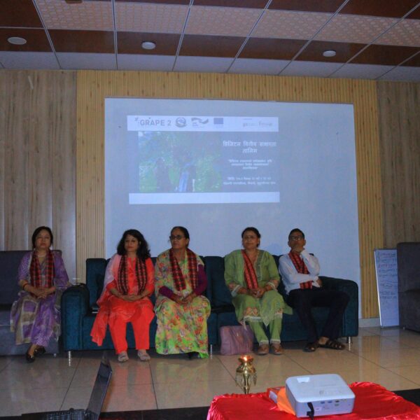 उद्यमीहरुलाई डिजिटल वित्तिय साक्षरता तालिम दिइँदै