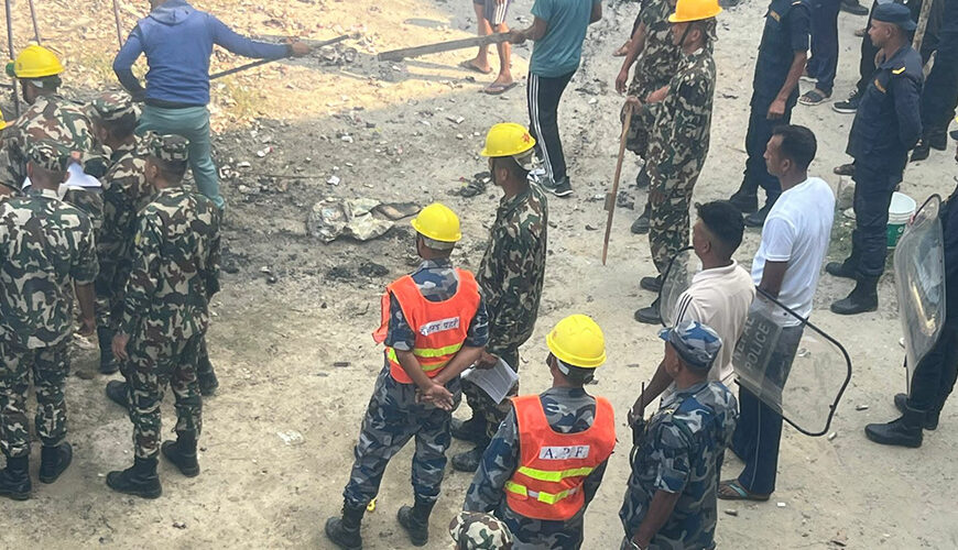 बैतडी अस्पतालको पुरानो गोदाममा आगलागी