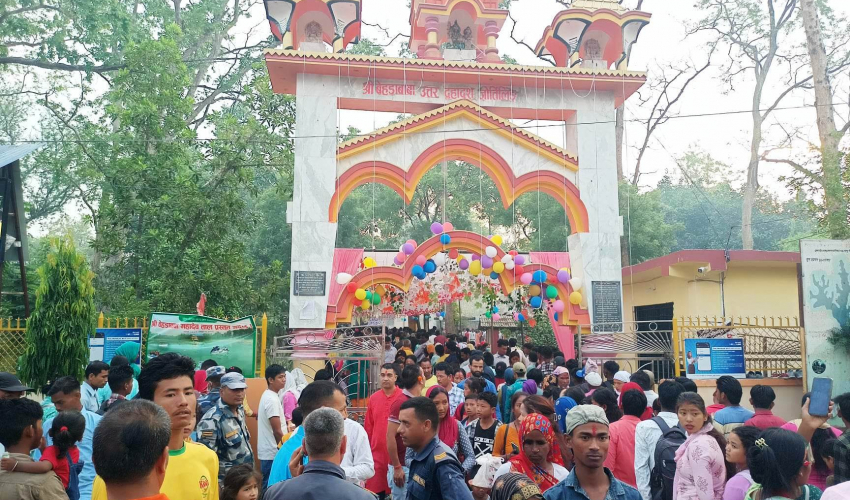 भोलि गंगा दशहरा, धनगढीमा स्थानीय बिदा