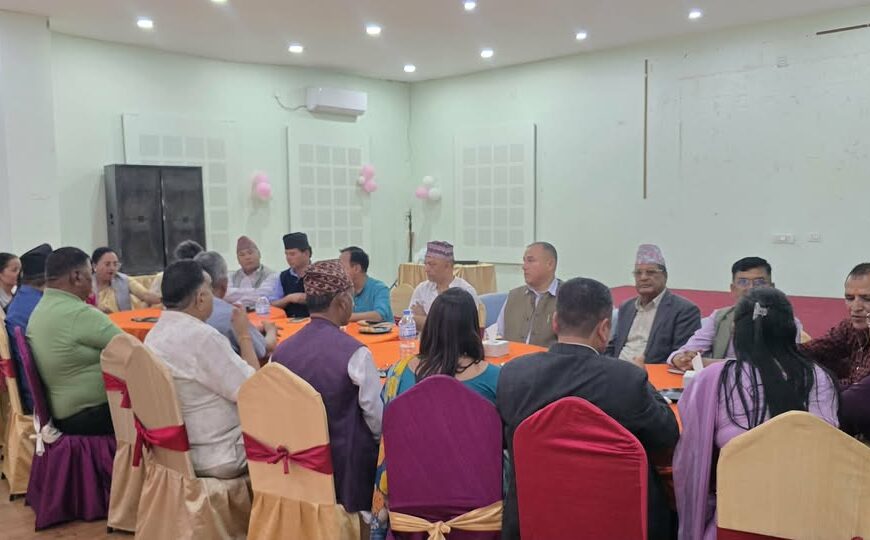 सुदूरपश्चिमका कांग्रेसका सांसद र मन्त्रीसँग सभापति थापाले गरे संवाद