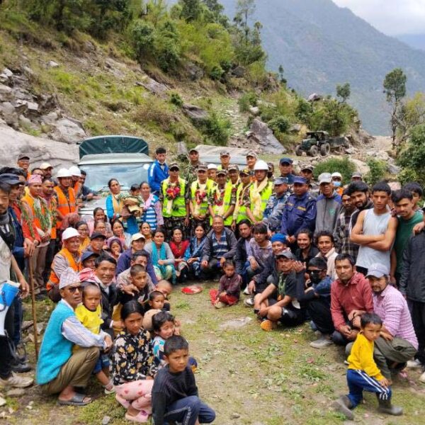 दार्चुलाको दुम्लिङ गाउँमा पुग्यो गाडी