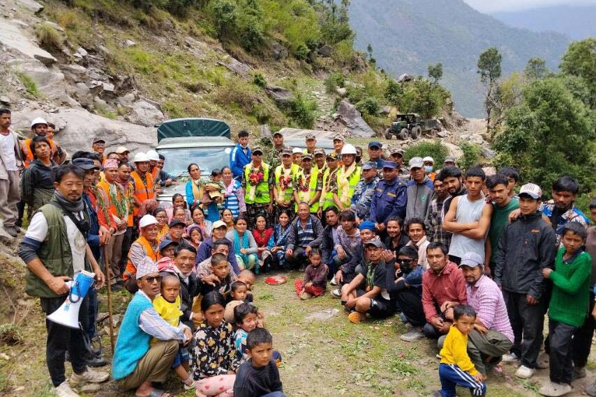 दार्चुलाको दुम्लिङ गाउँमा पुग्यो गाडी
