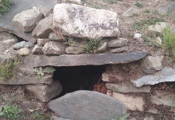 बाजुरामा धमाधम सुक्दै पानीका नाउला