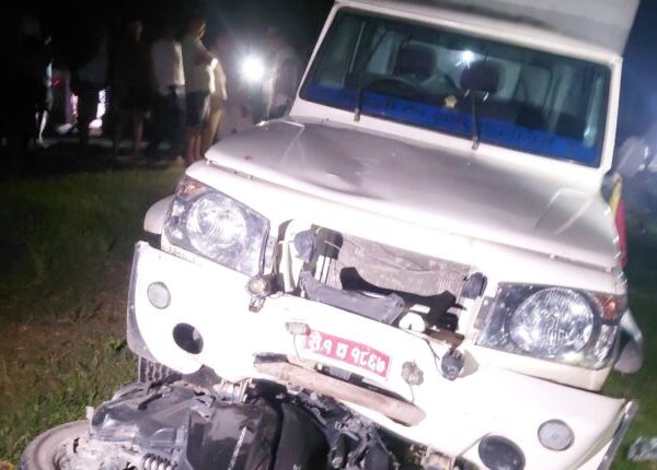 कैलालीमा जीप र स्कुटर ठोक्किदा दुई जना गम्भीर घाइते