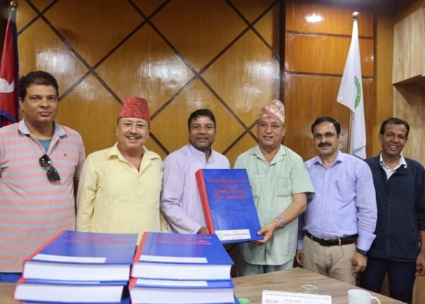 खुटिया-दिपायल द्रुतमार्ग निर्माणका लागि हस्ताक्षर संकलनका लागि रजिस्टर सहयोग