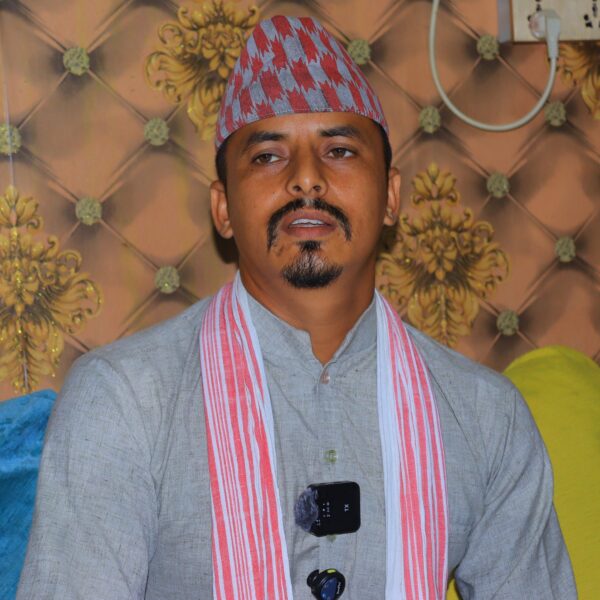 राप्रपाकी प्रदेश सभा सदस्य खेमा विष्टका स्वकिय सचिवले त्यागे पार्टी(भिडियो)