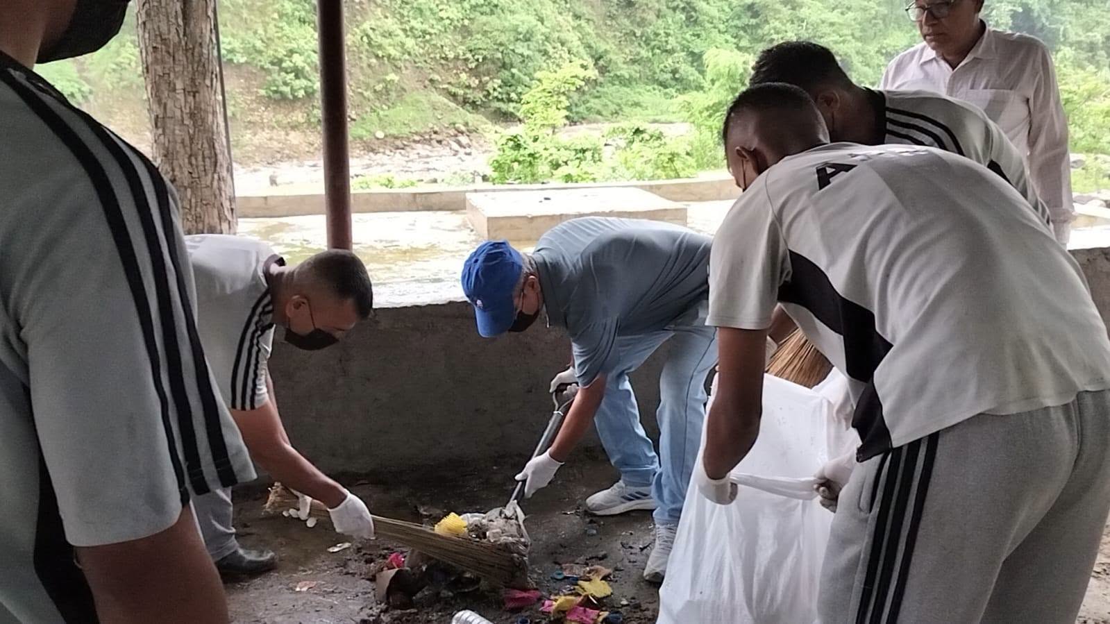 गोदावरी आर्यघाटमा सरसफाइ