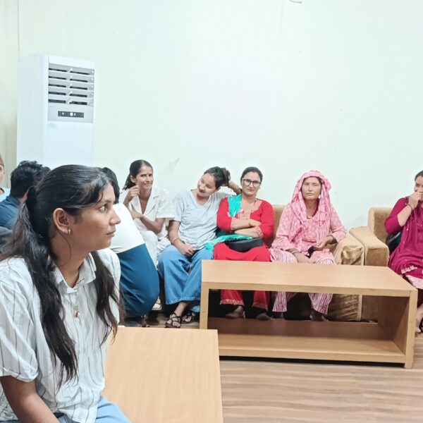 छाडा चौपाया व्यवस्थापनको माग गर्दै स्थानीयहरु गोदावरी नगरपालिकामा