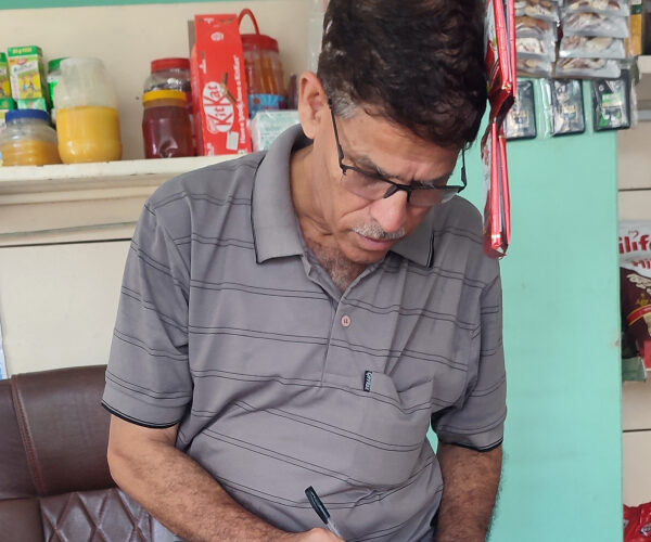 ‘ती मुख्यमन्त्री, यी किराना साहुजी!’