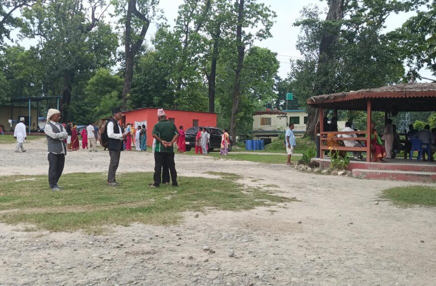 पावर टिलर ठगी प्रकरण : प्रियङ्का चौधरीले ५ बजेसम्म आउँछु भनेपछि दिनभर कुरे किसान, तर आइनन्