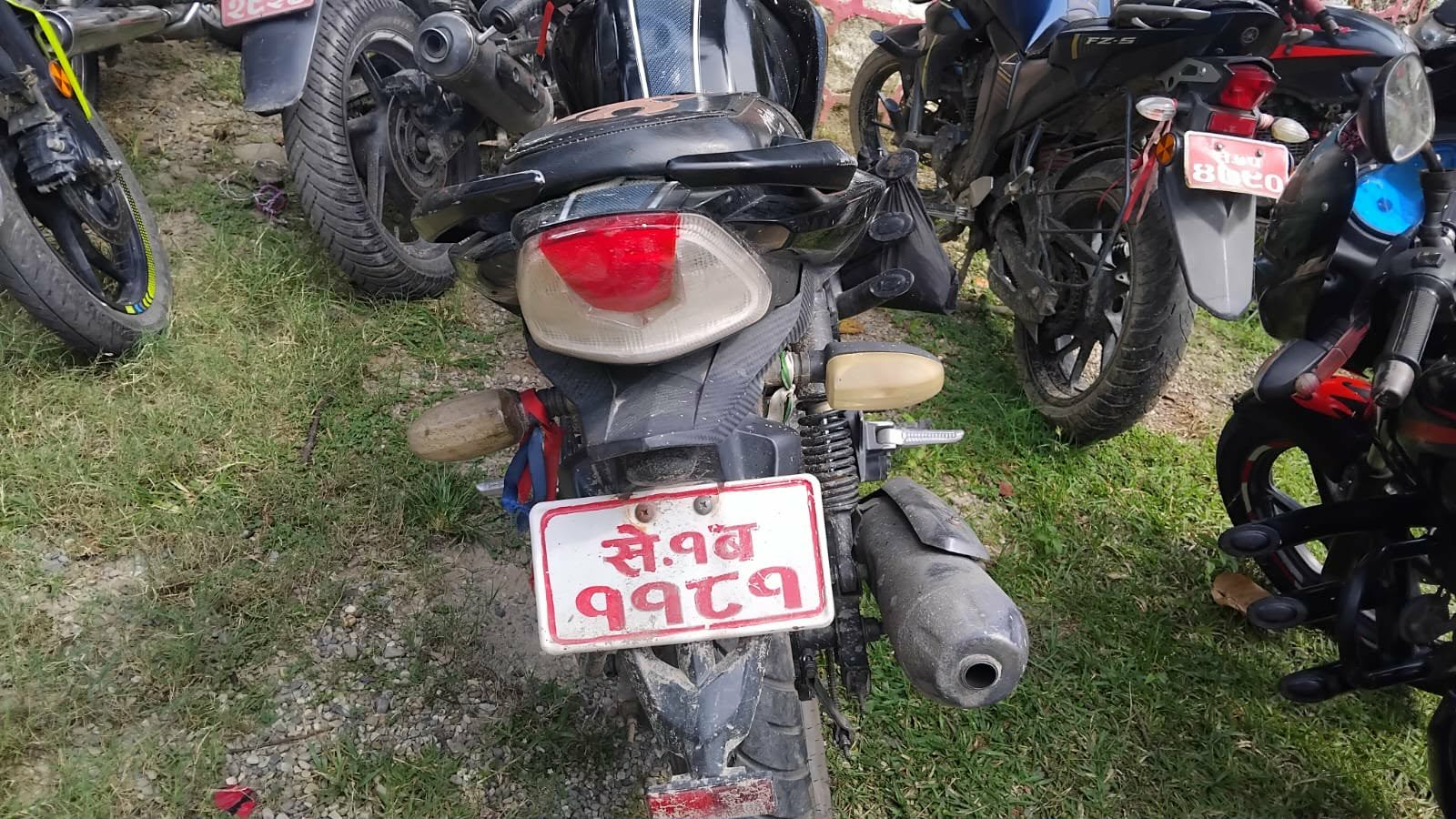 गोदावरीमा जुवाखालमा प्रहरी छापा, सरकारीसहित ११ मोटरसाइकल बरामद