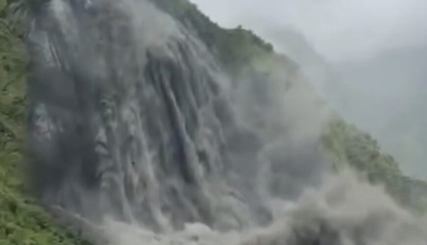 दार्चुलाको भट्टारमा पहिरो: १० परिवारलाई सुरक्षित स्थानमा सारियो