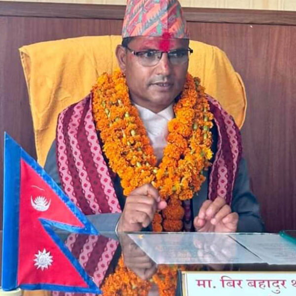 सुदूरपश्चिमा एमालेका पूर्वमन्त्रीले दिए सांसद पदबाट राजीनामा